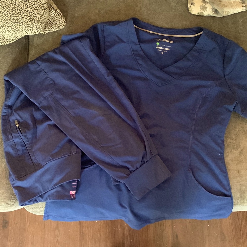 Healing hands navy scrub set